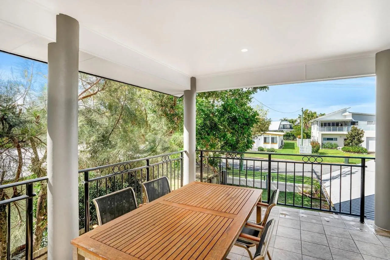 Unit 2 Of 6 Indigo Avenue Rainbow Beach