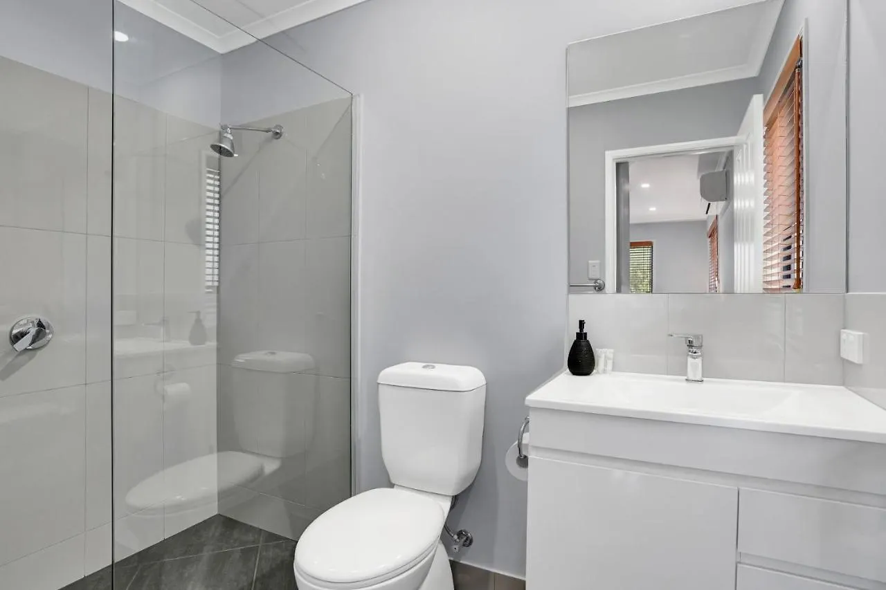 Unit 2 Of 6 Indigo Avenue Rainbow Beach